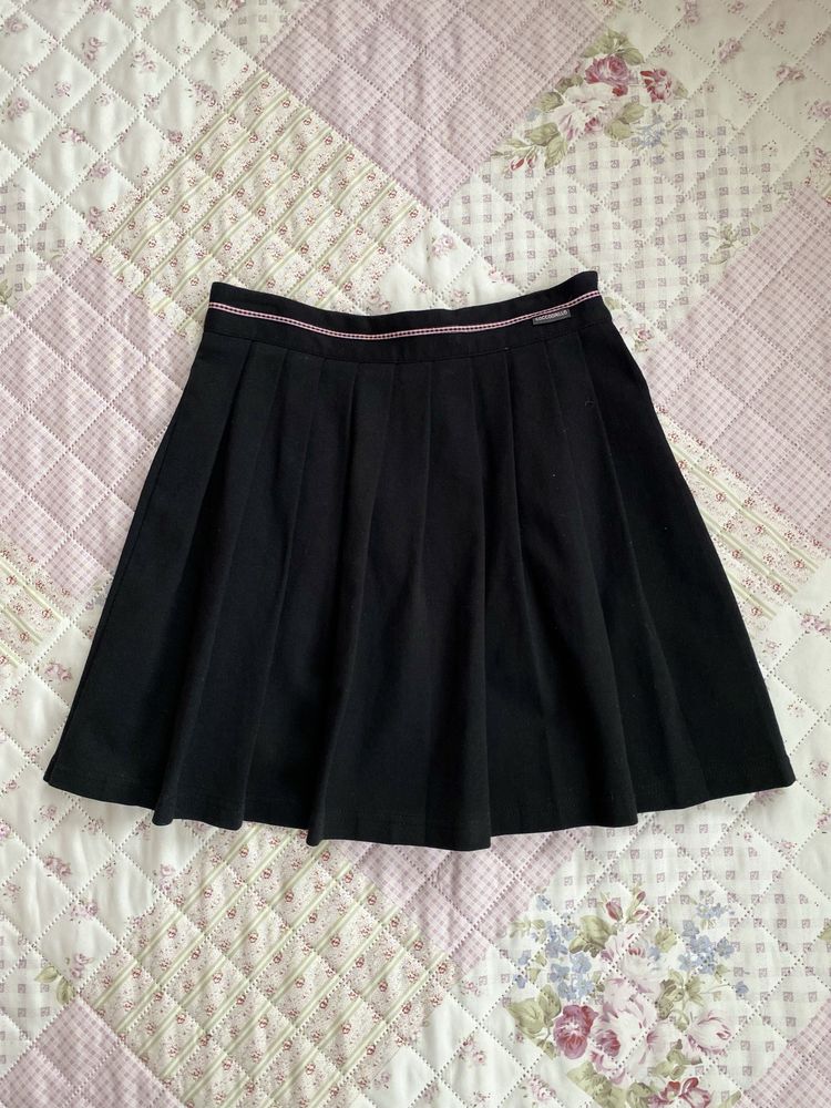 Czarna krótka plisowana spódniczka XS 34 coccodrillo coquette basic