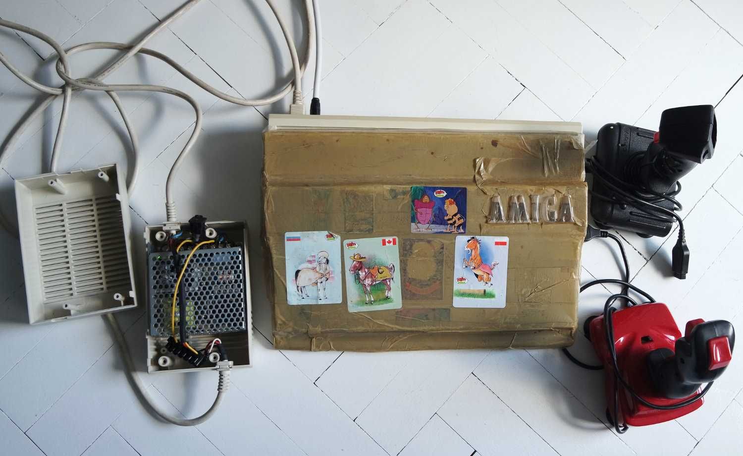Amiga 600 commodore komputer stary do gier Pang