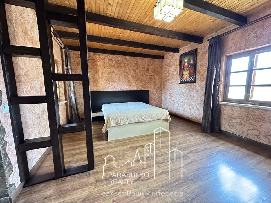 Продам дачні будинки біля річки