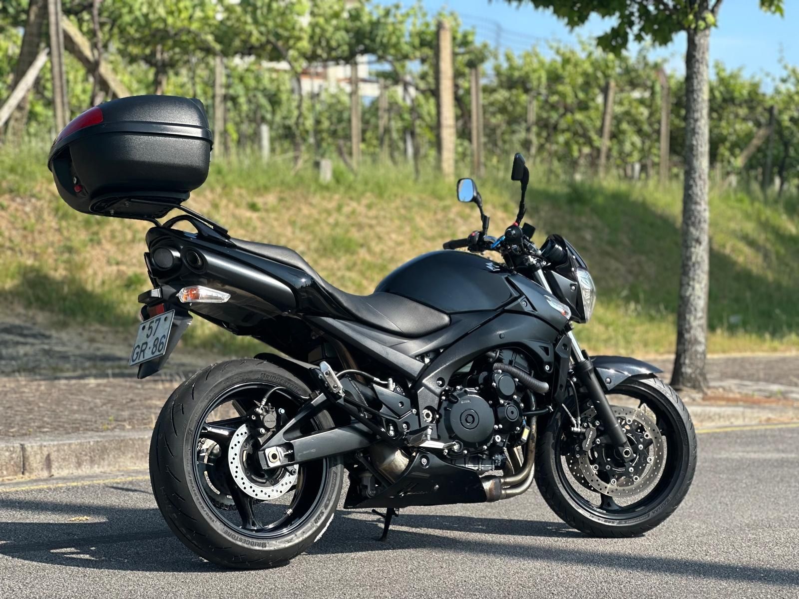Suzuki GSR 600 Naked