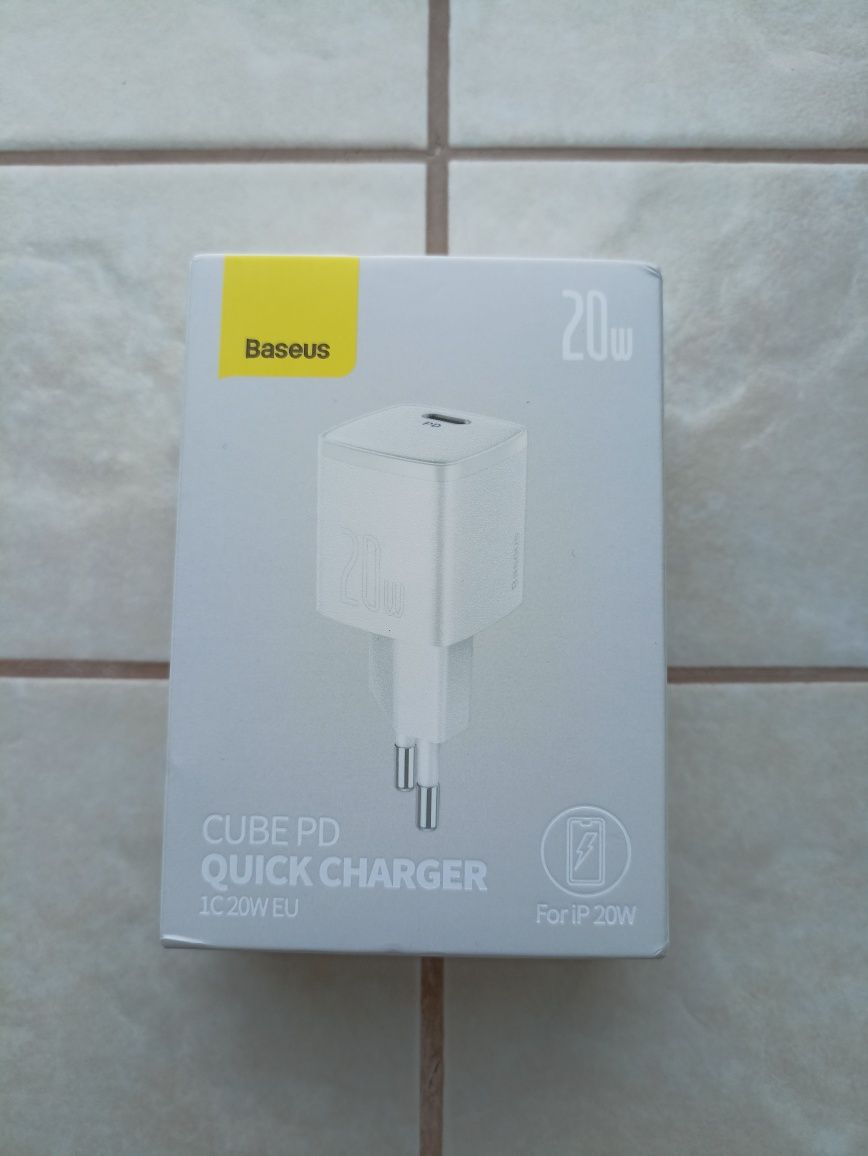 Зарядний пристрій Baseus 20w GaN 5 Pro. Швидка зарядка