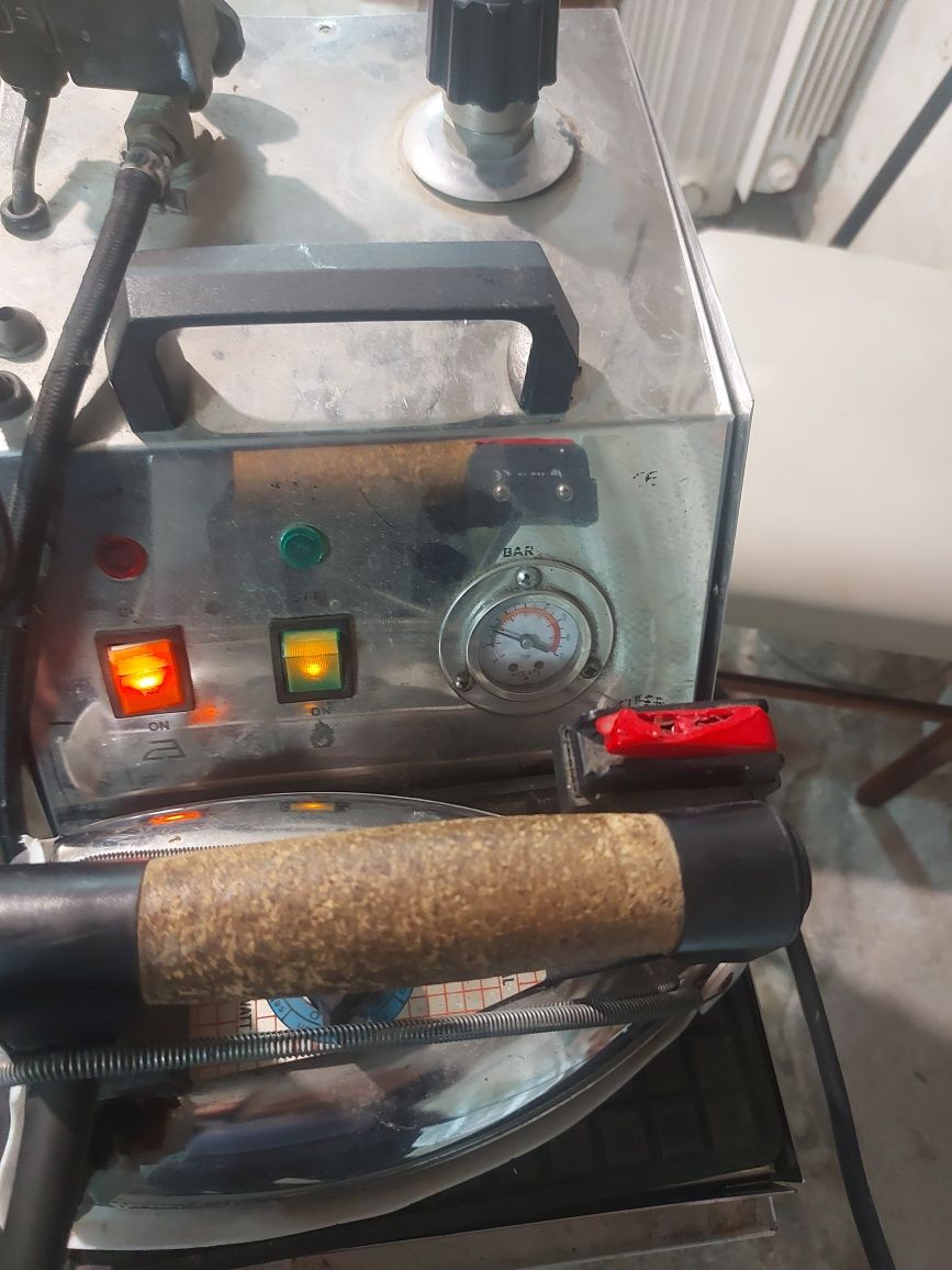 Ferro de engomar profissional