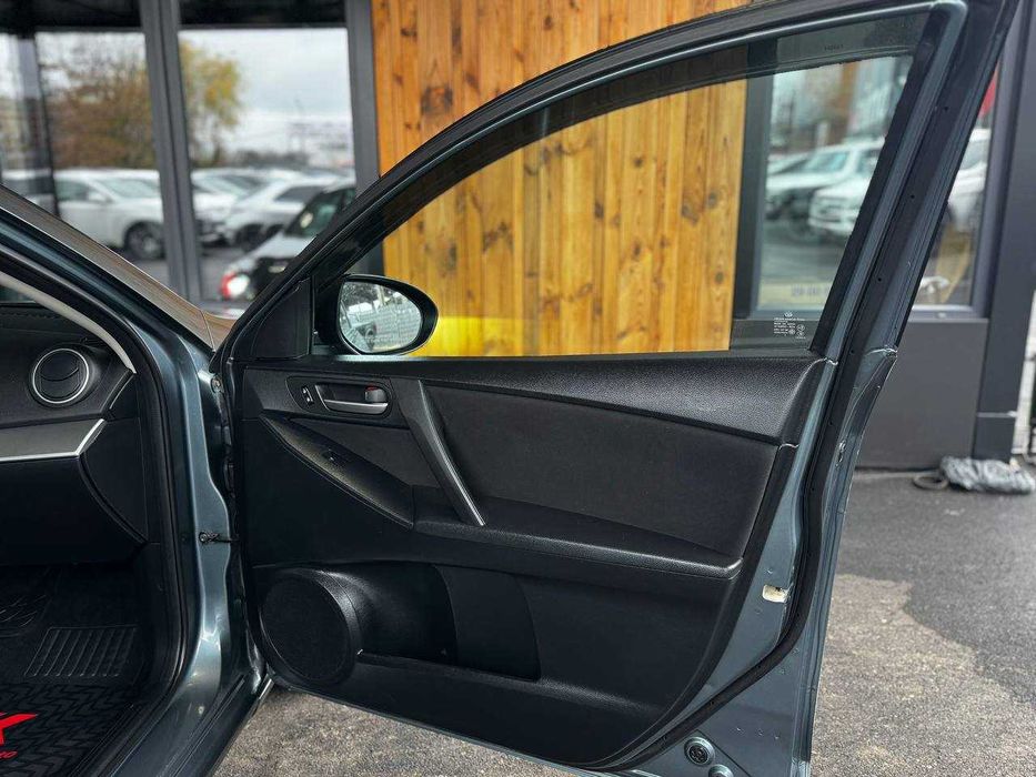 Продам  Mazda 3 2011. Можна в розстрочку, під викуп.