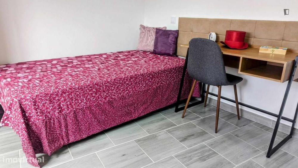 Quarto - localizado em Coimbra