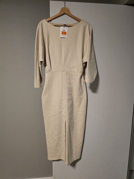 Śliczna sukienka MOHITO , M