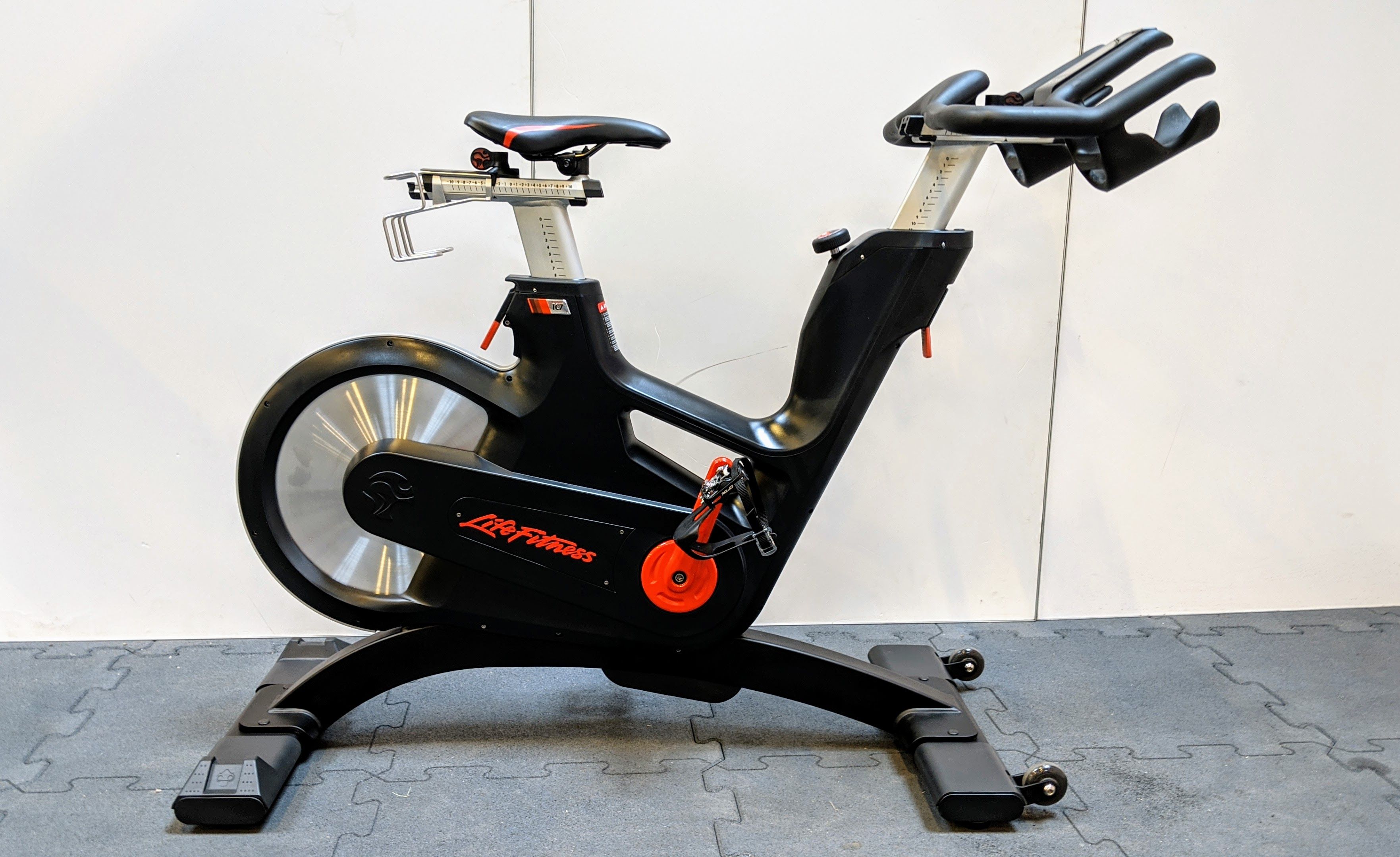 Rower Spinningowy Life Fitness Ic7 Tft 2.0 Odnowiony Gwarancja 36msc
