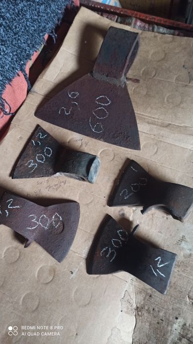 Кувалды топоры молотки вилы