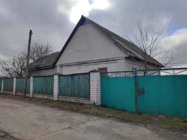 Продаж  будинку в селі Деньги.