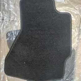 Oryginalne Dywaniki Toyota Aygo 2021r komplet