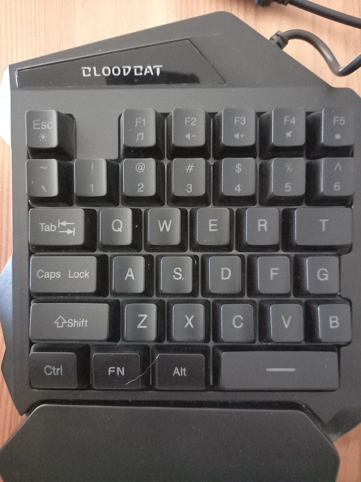 Teclado Gamer de uma mão.