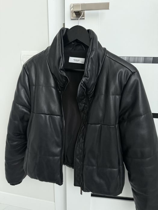 Чорна з еко шкіри reserved