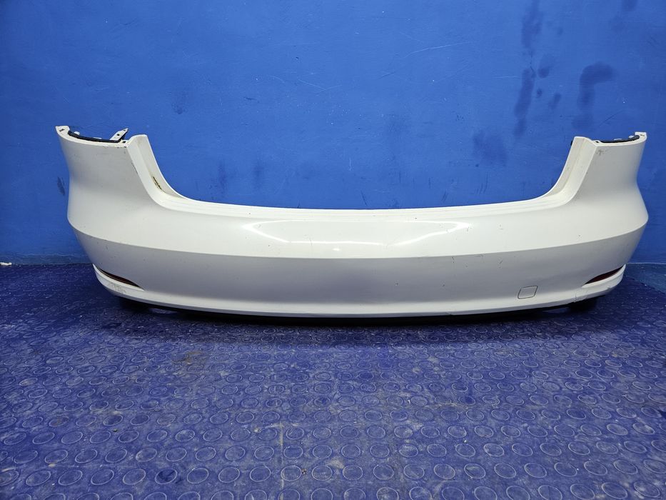 ZDERZAK tylny AUDI A3 8V SEDAN tył oryginał