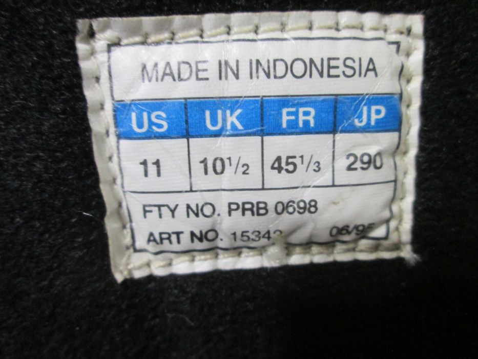 Бутсы футбольные Бутси  Adidas 44 размер