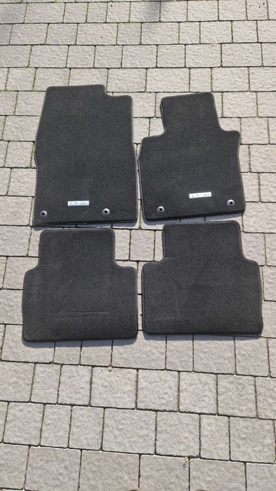 Oryginalne dywaniki Mazda CX-30