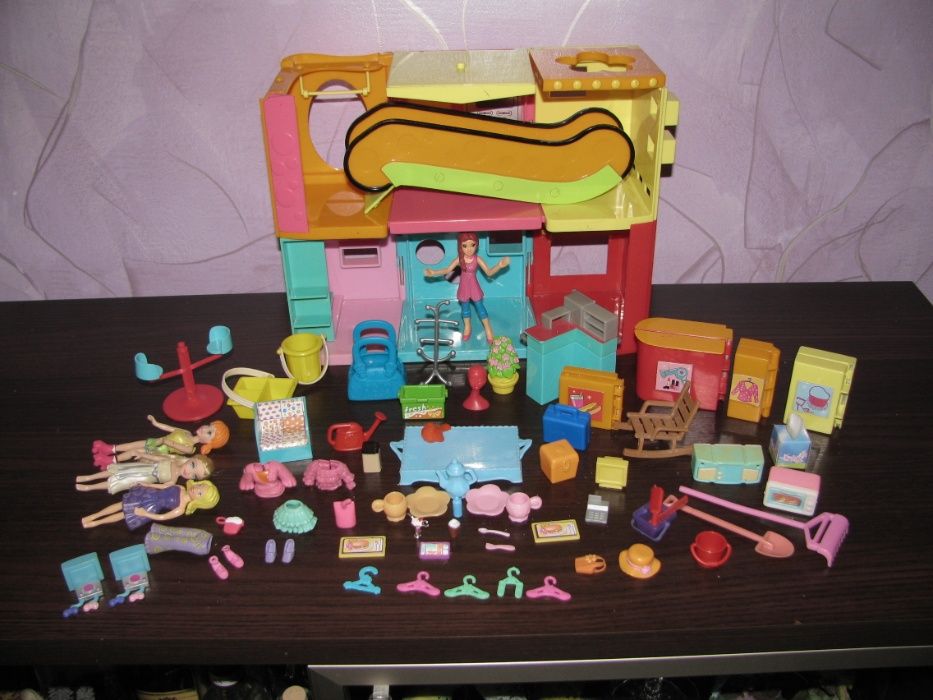 Polly Pocket - Centrum Handlowo Gastronomiczne z ruchomymi schodami