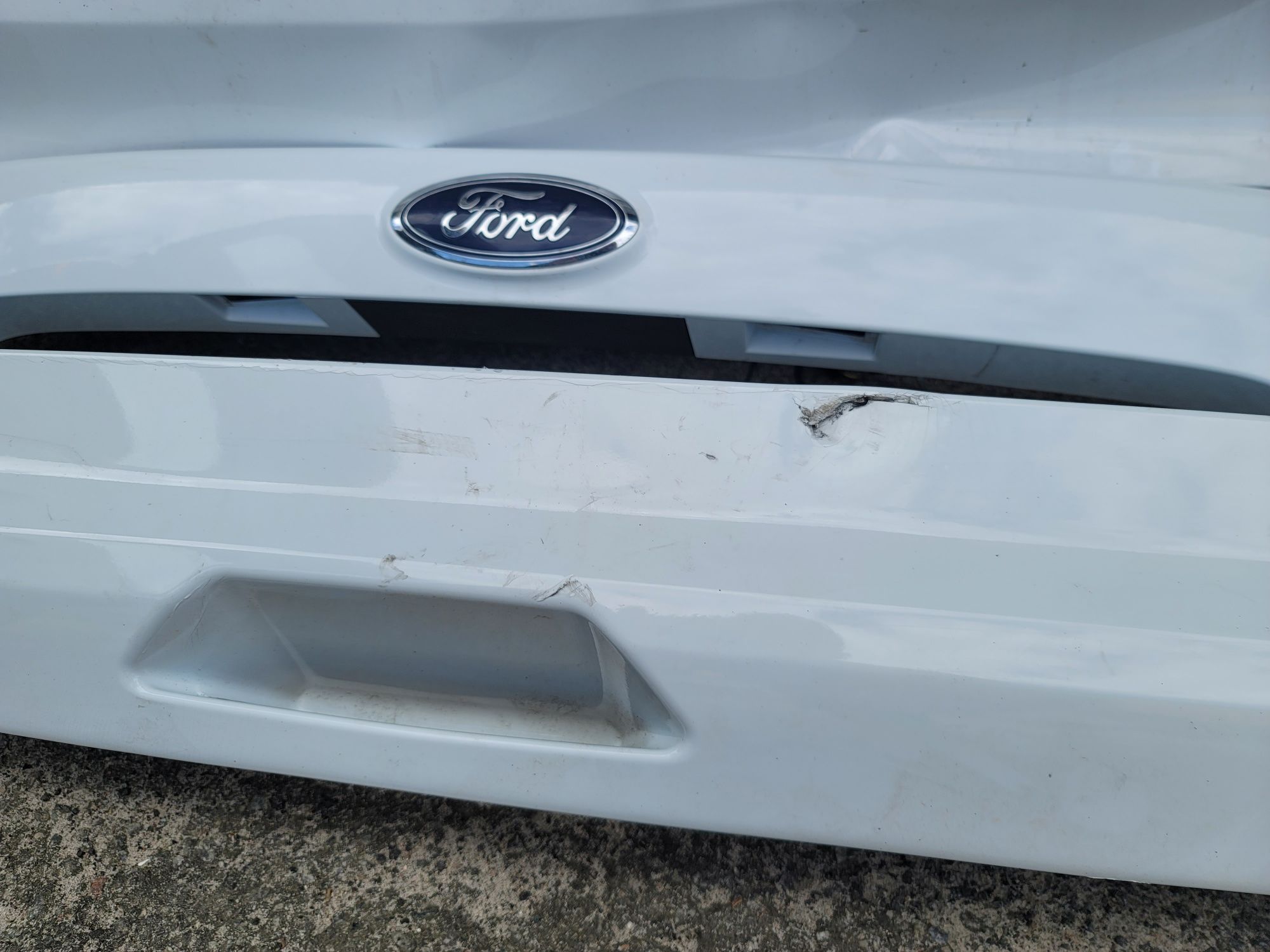 Кришка багажника Ford Kuga II MK2 2016-2017 (бита)