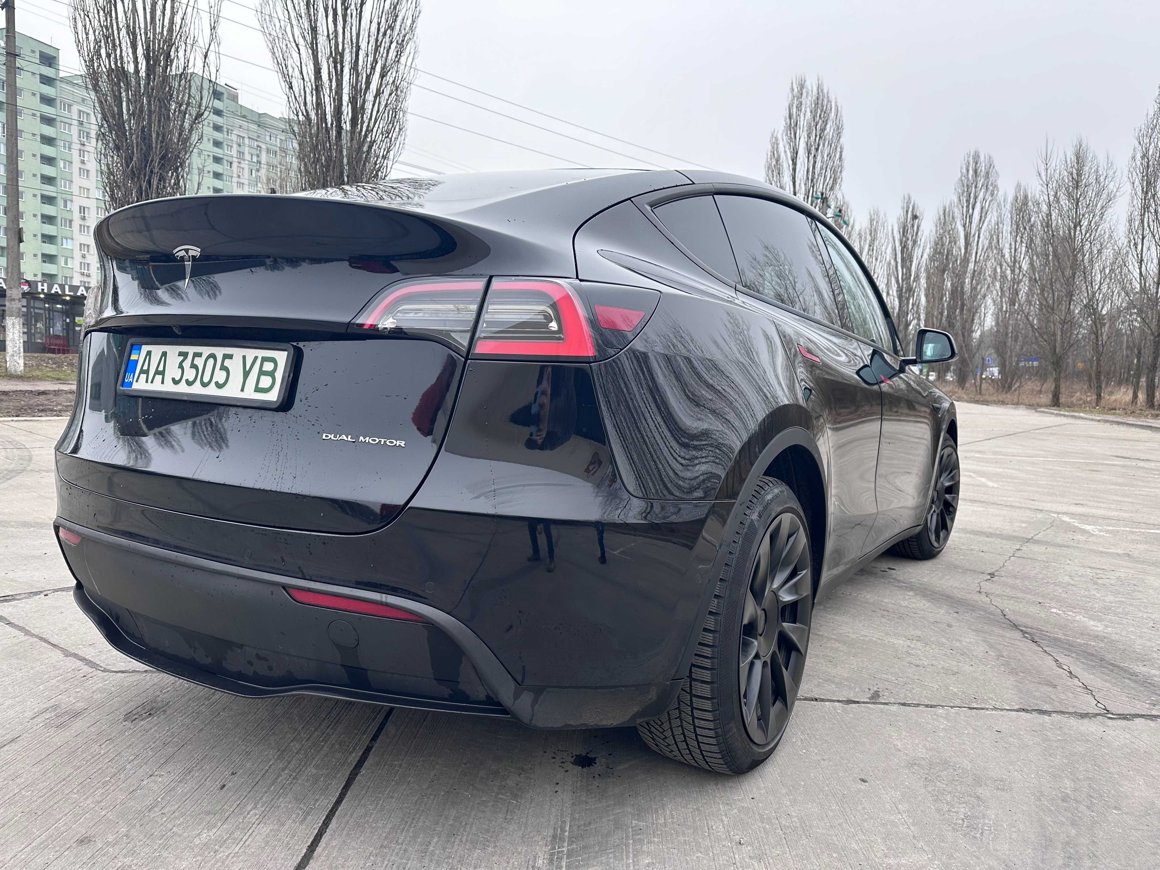 Tesla Model Y Long Range Повний привід