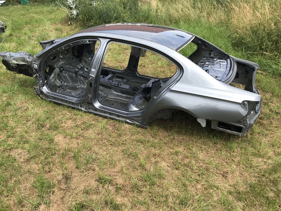 BMW 7 F01 F02 A52 Ćwiartka podłużnica próg słupek dach wanna karoseria