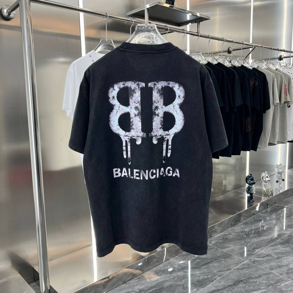 Футболка Balenciaga