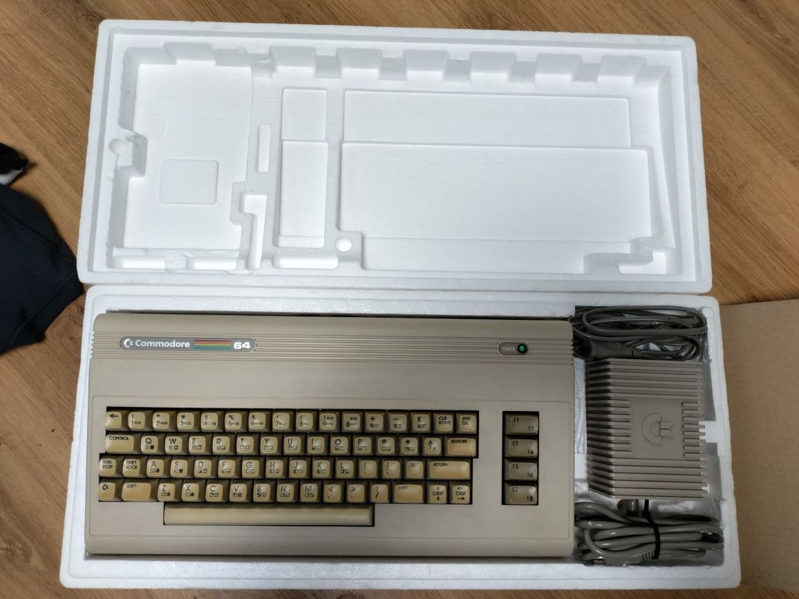 Commodore 64 G sprawne