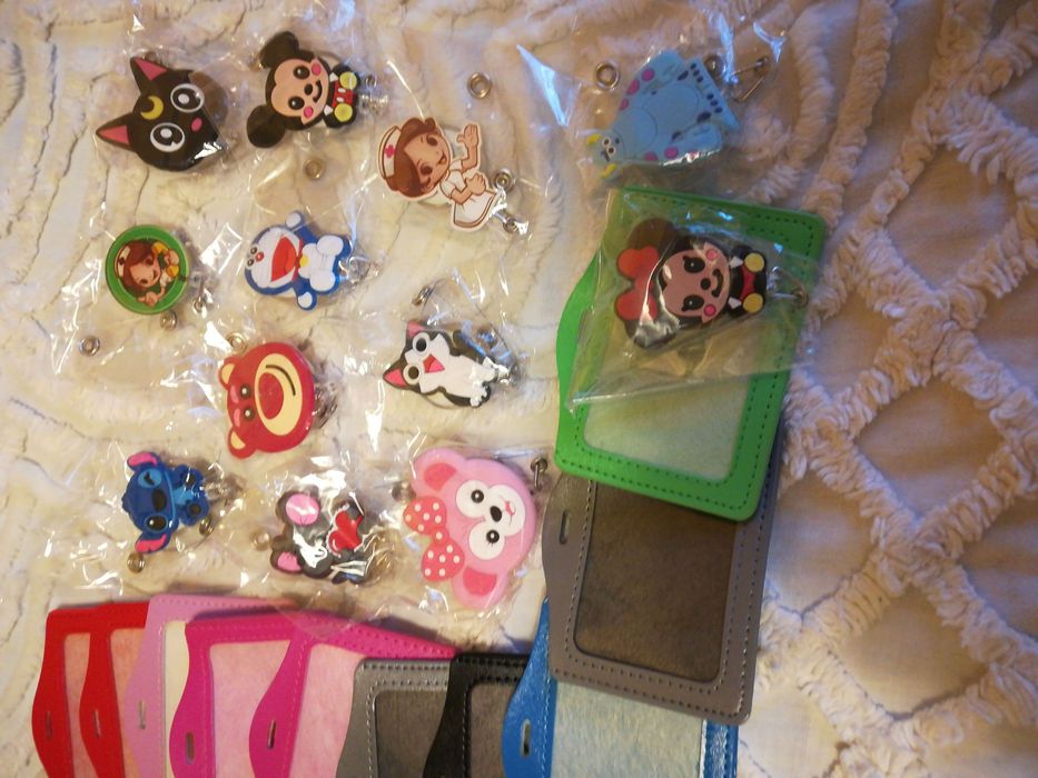 Przywieszki do identyfikatorow