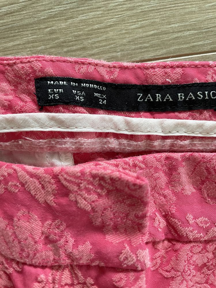 Spodnie z materialu rozowe z zary rozmiar 34