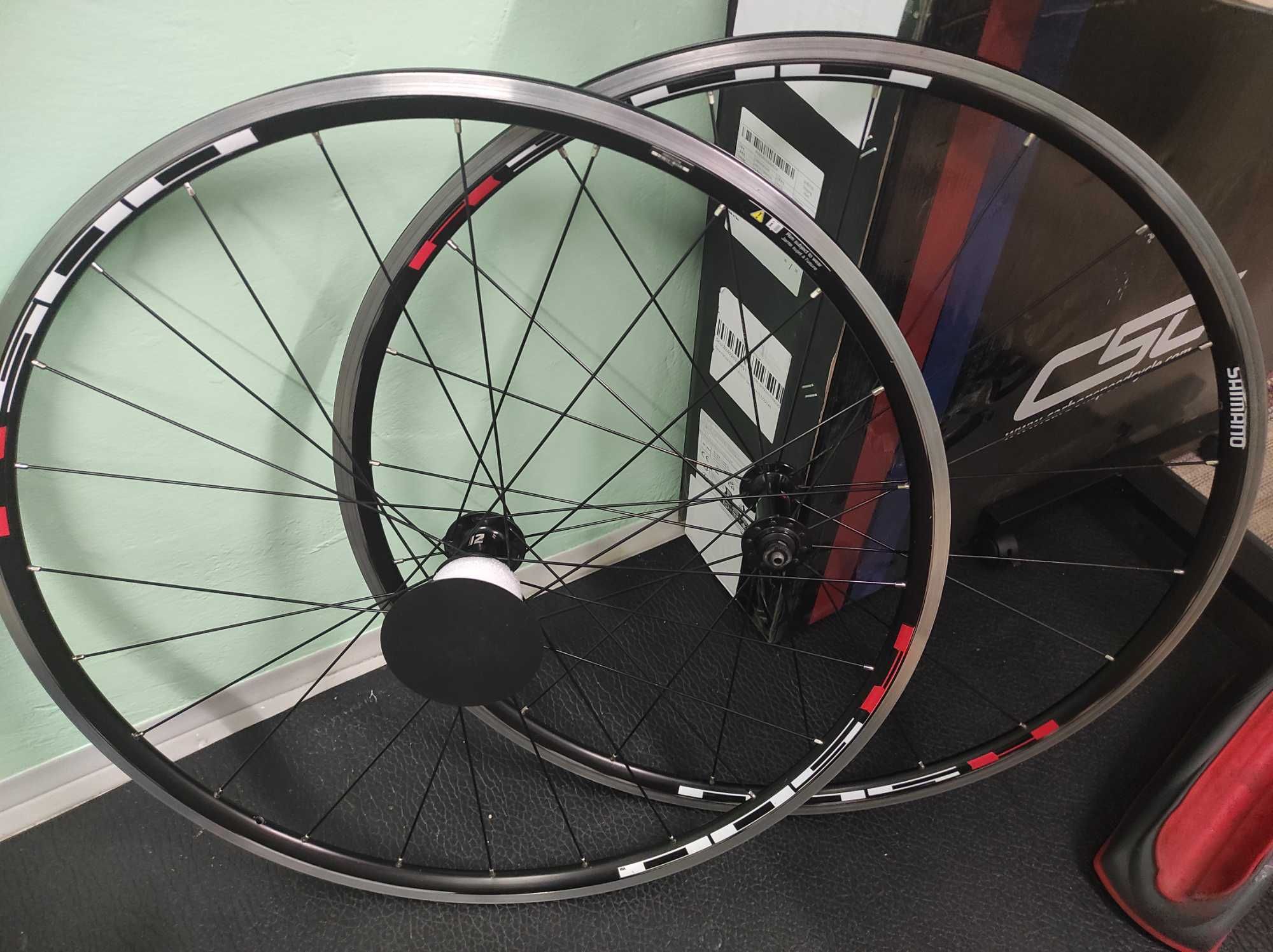 Koła szosowe 28 cali WH RS 501 /Novatec F162SB