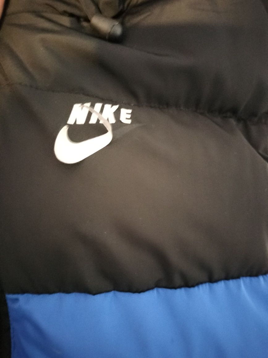 Sprzedam bezrękawnik Nike rozmiar M