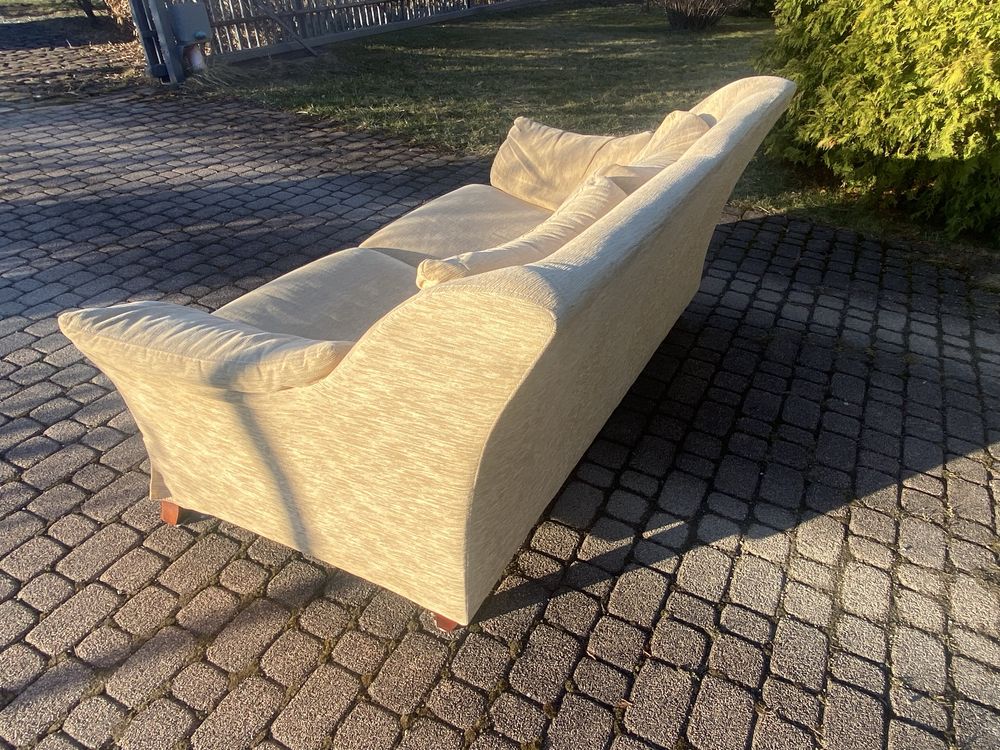 Sofa rozkladana w bardzo dobrym stanie.