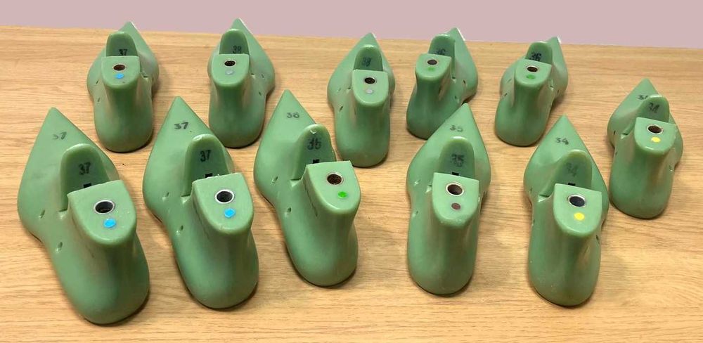 Formas de sapato ,para dar forma ao calçado. Sapateiro