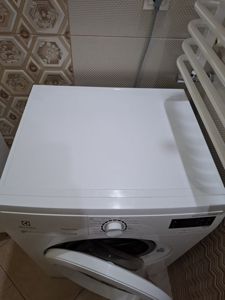 Продаю  пральну машину Electrolux