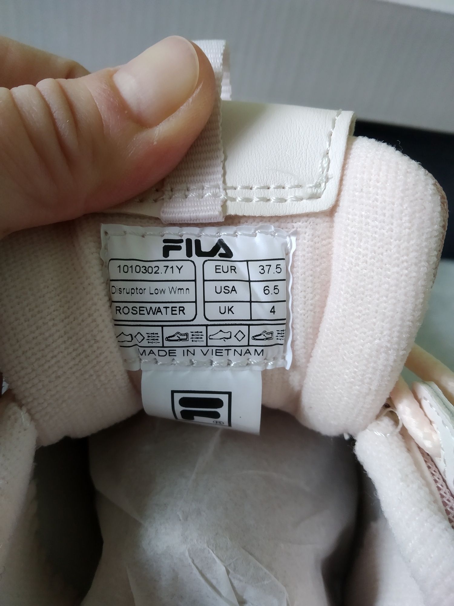 Buty damskie Fila disruptor LOW wmn 37,5  UK4  US6,5 rosewater nowe