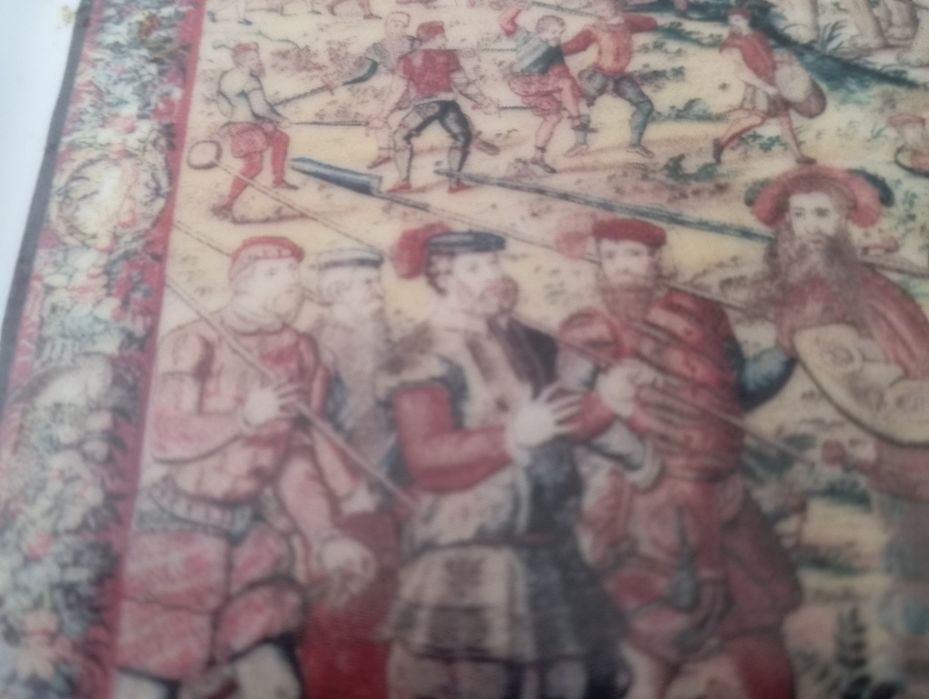 Prato porcelana tapeçarias D João de Castro