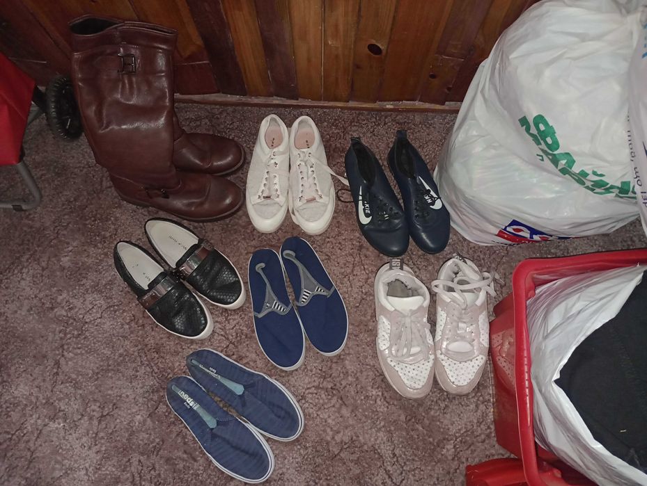Взуття жіноче та дитяче, пересилаю