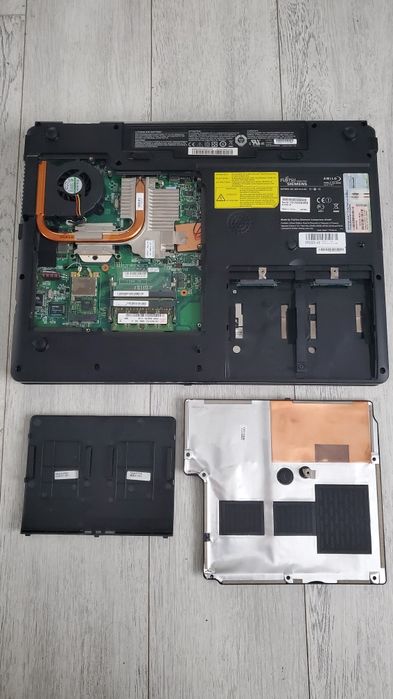 Ноутбук під ремонт або на запчастини.