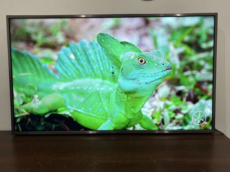 LG 49 LED UHD 4K Smart WebOS DVBT-2 Netflix Disney !!