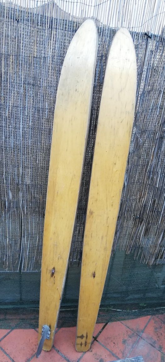 Skis aquáticos vintage