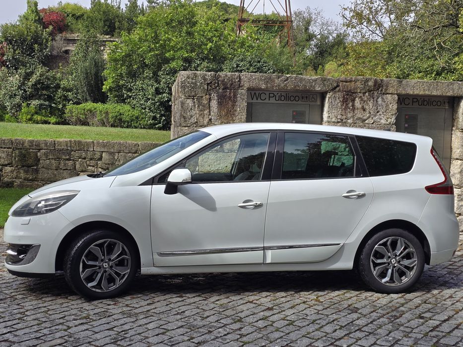 Renault Grand Scenic 2012 - 7 lugares