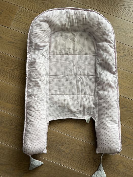 Kokon minky szaro różowy w kropki Bellisima Baby