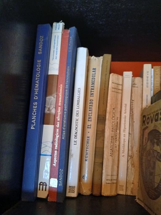 Varios livros antigos de medicina