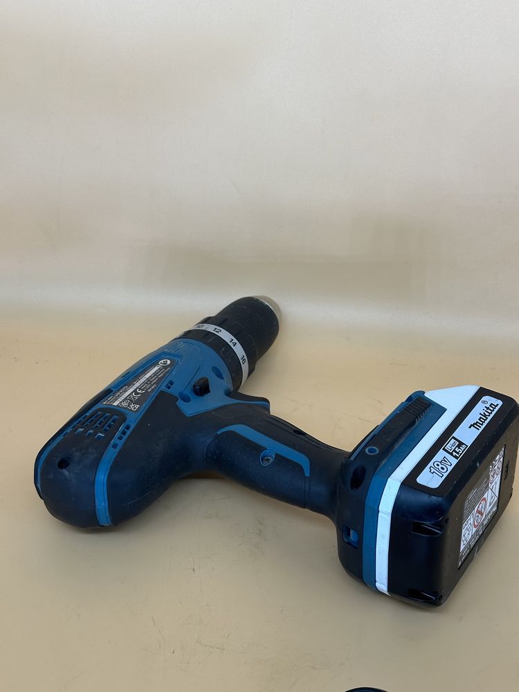 Аккумуляторная ударная дрель-шуруповерт Makita HP 457 D