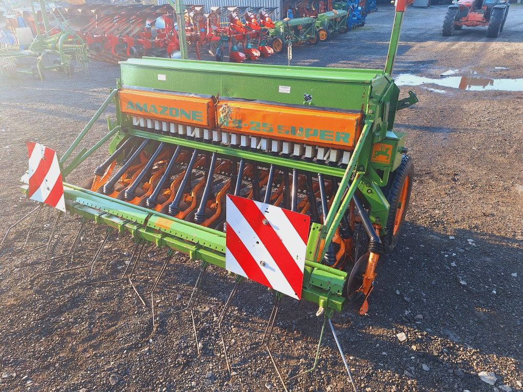 Siewnik zbożowy Amazone D8 Super 2,5m talerzowy stan bdb