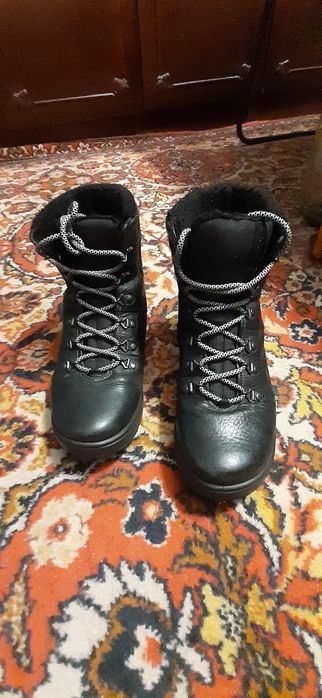 Женские ботинки зимние Ecco 40 рамер б/у