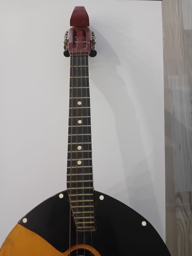 Gitara DOMRA 4 struny