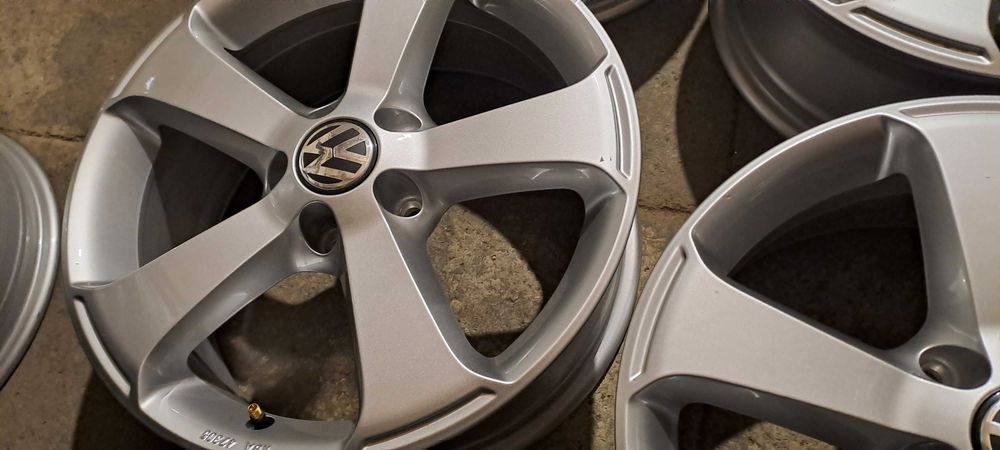 VW 1K8 NOWE ORG. Felgi 6,5J / 17" / 5x112 / ET39 Komplet 4 szt