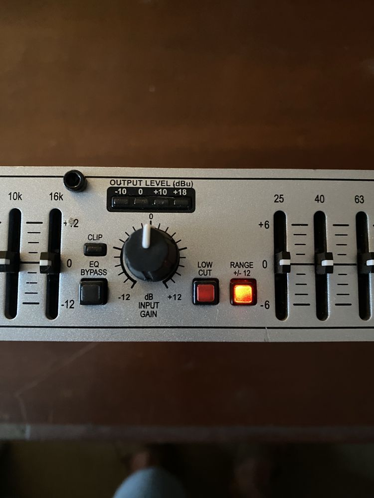 dbx 215s Equalizador