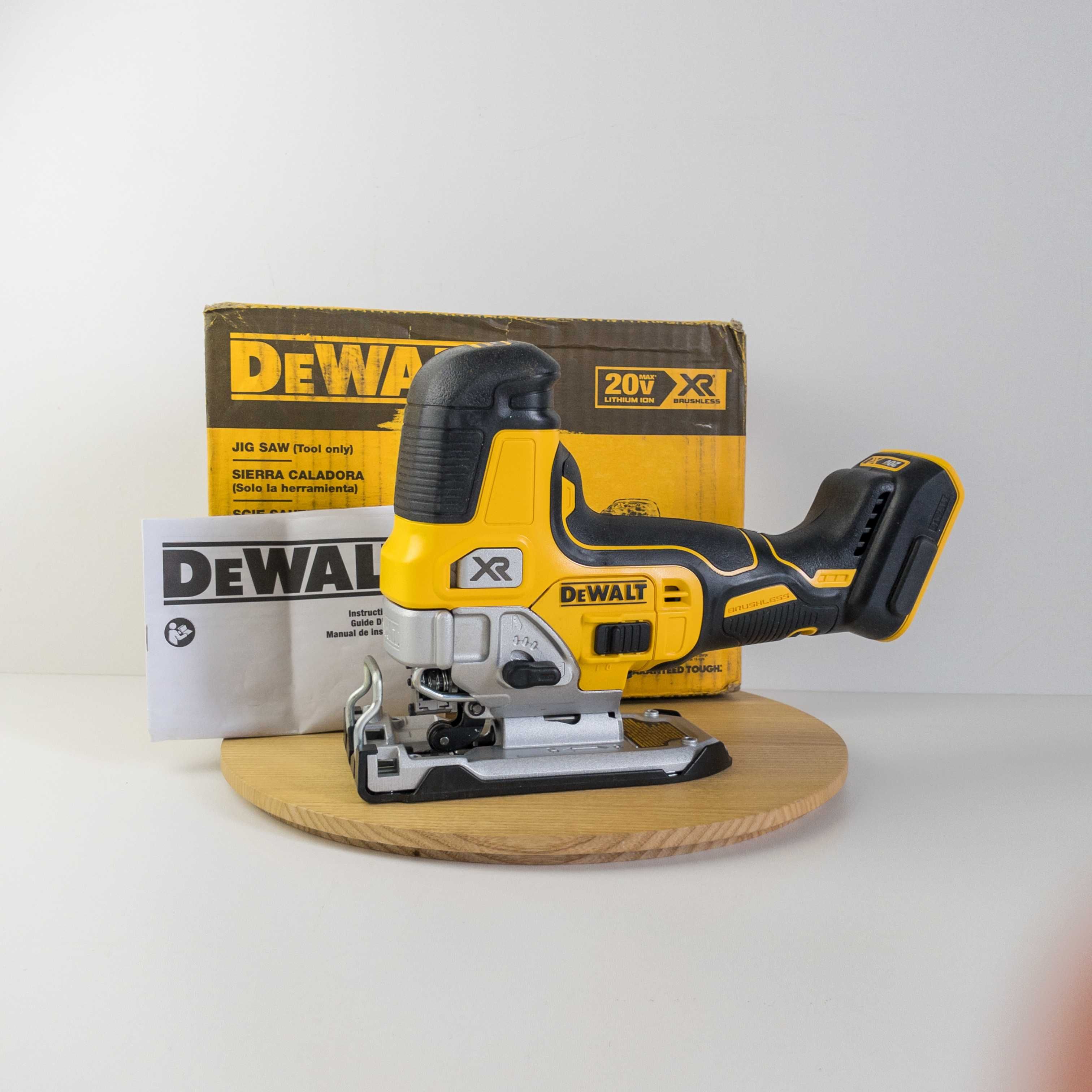 Лобзик пила Dewalt DCS335