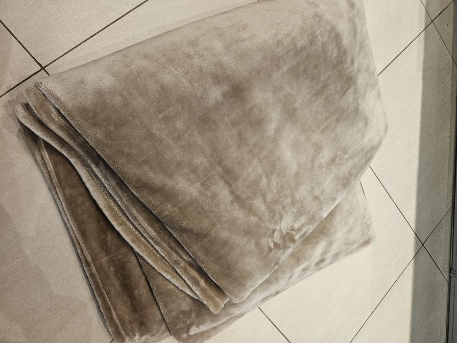 Home&You mega gruby koc 202x224 narzuta beż cappuccino