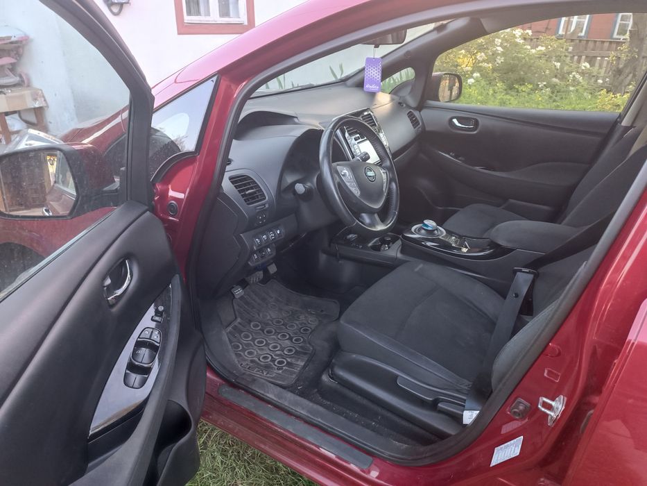 Nissan leaf 2014