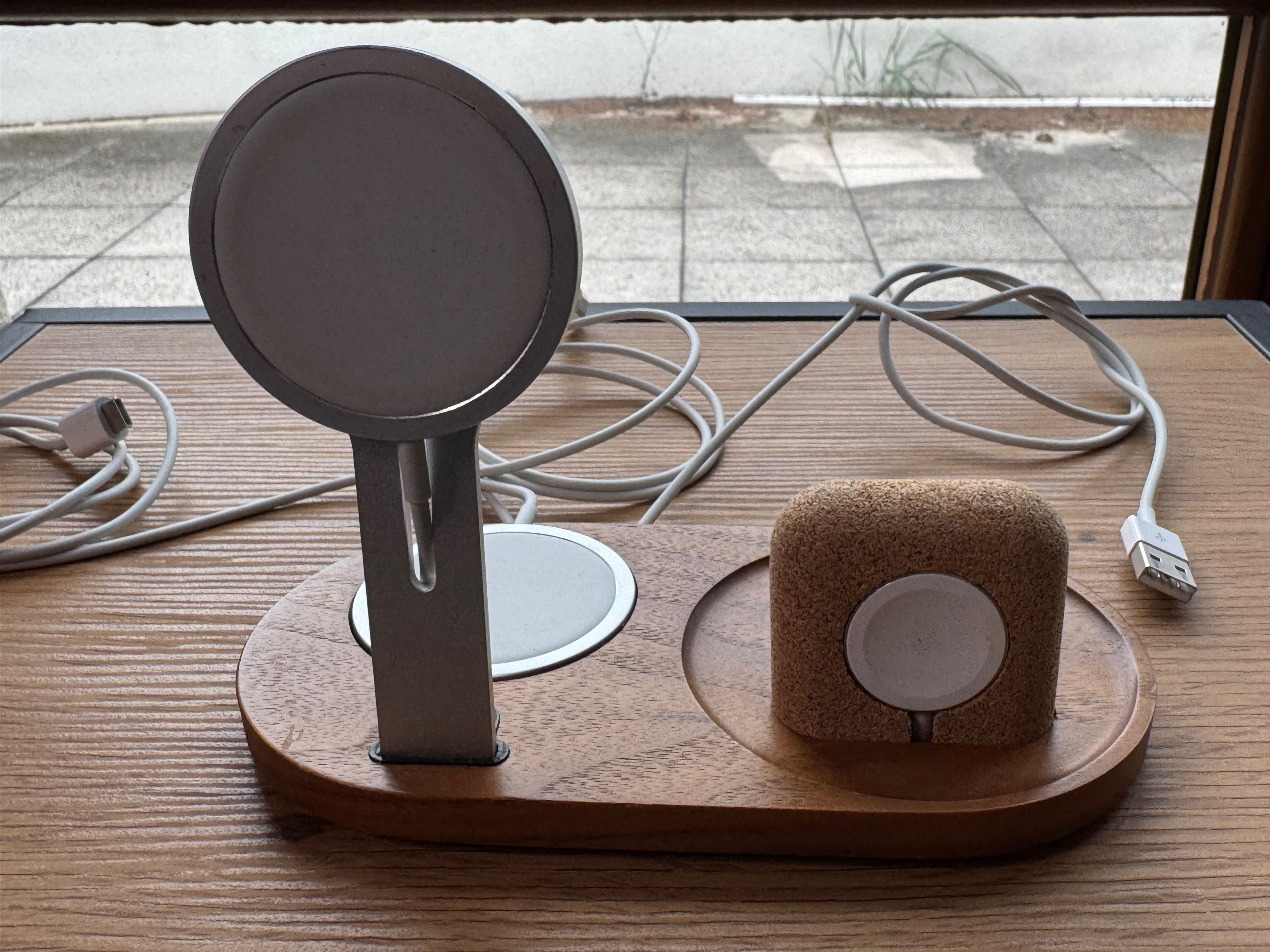 Studio Neat Material Dock Trio + 3 ładowarki